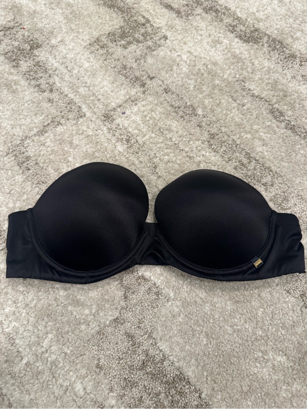 VS Strapless Bra